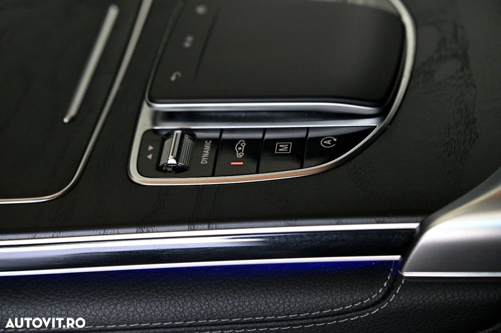 Mercedes-Benz GLC Coupe 300 4Matic 9G-TRONIC Exclusive - 28
