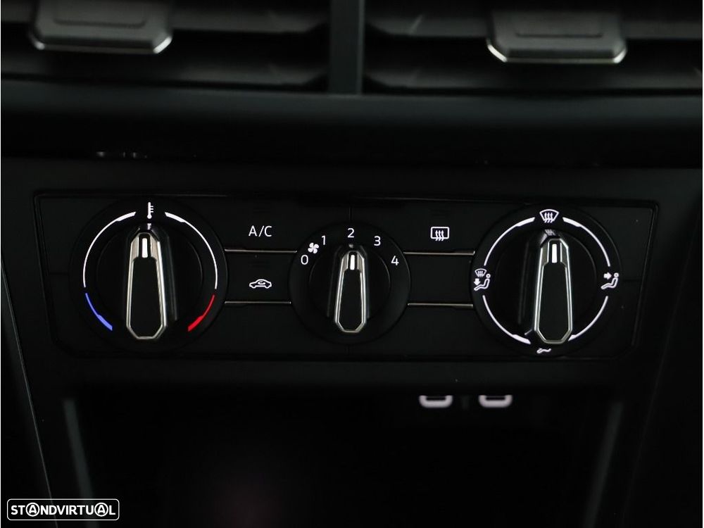 Volkswagen Taigo 1.0 TSI R-Line DSG — fotografia 39