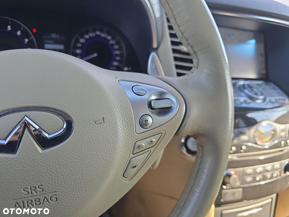 Infiniti QX70 3.7 S EU6 - 13