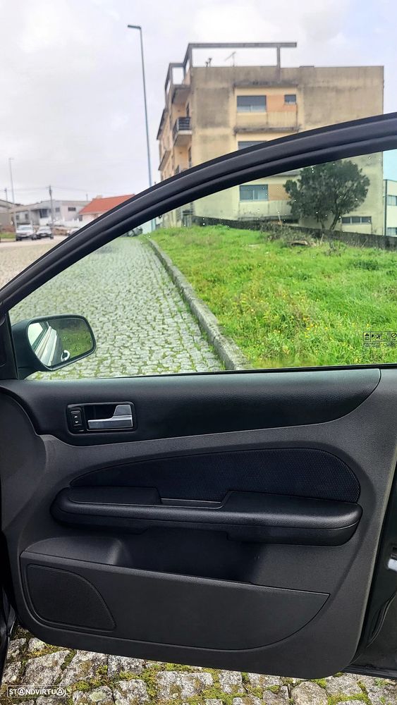 Ford Focus SW 1.6 TDCi Ghia - 8