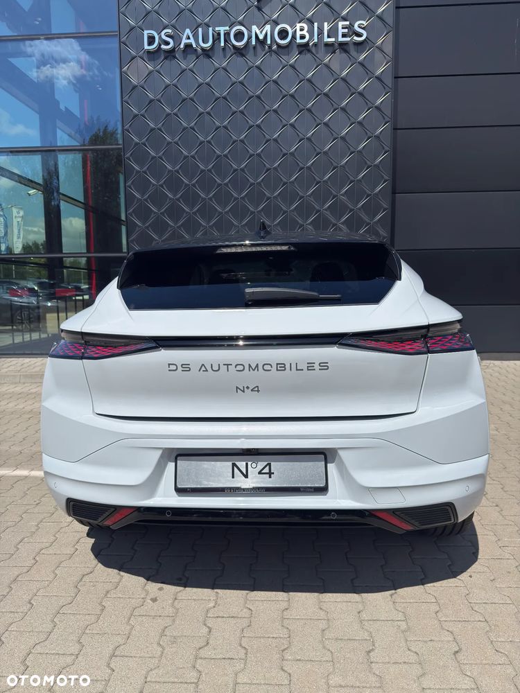 DS Automobiles N°4 1.2 mHEV Pallas eDCS6 - 6