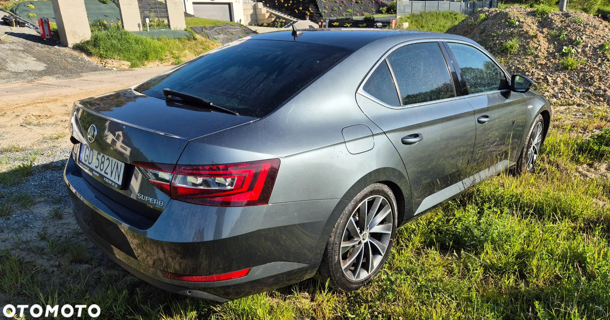 Skoda Superb 2.0 TDI L&K DSG - 9