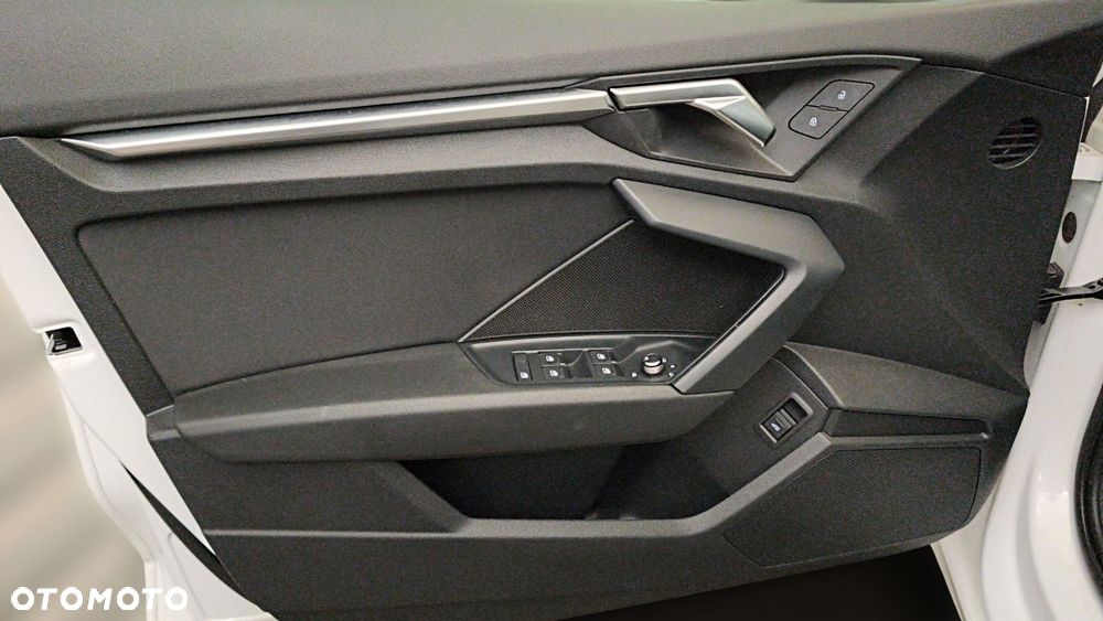 Audi A3 Limousine 35 TFSI mHEV S tronic - 17