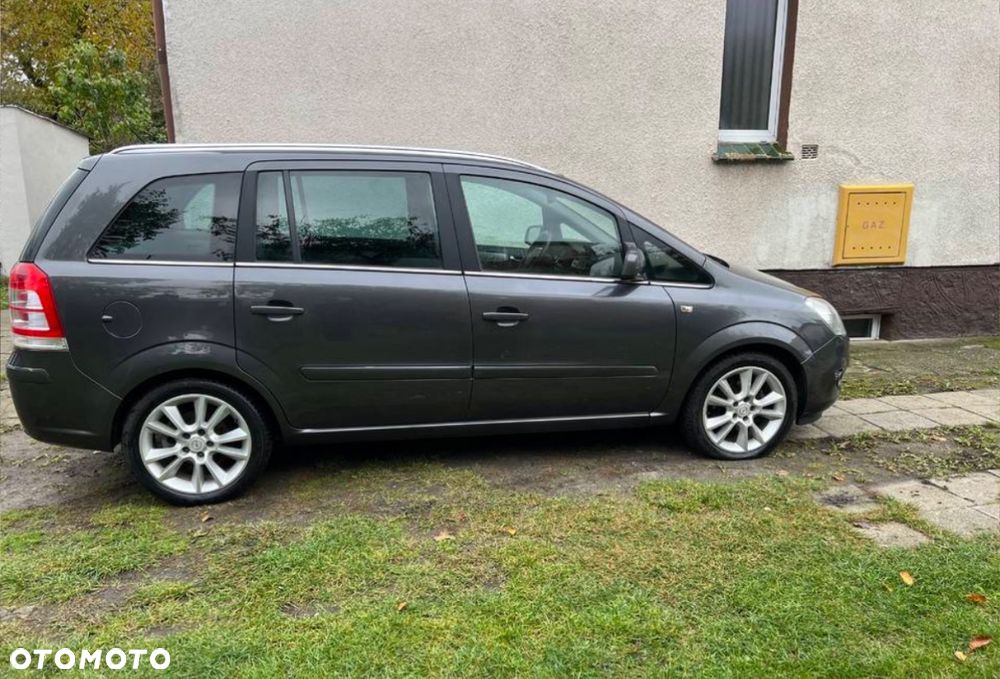 Opel Zafira 1.8 Cosmo EU5 - 6