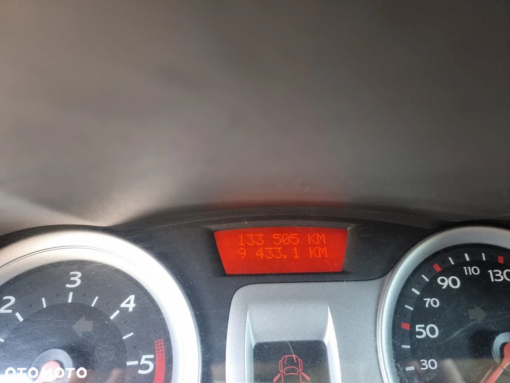 Renault Clio - 12