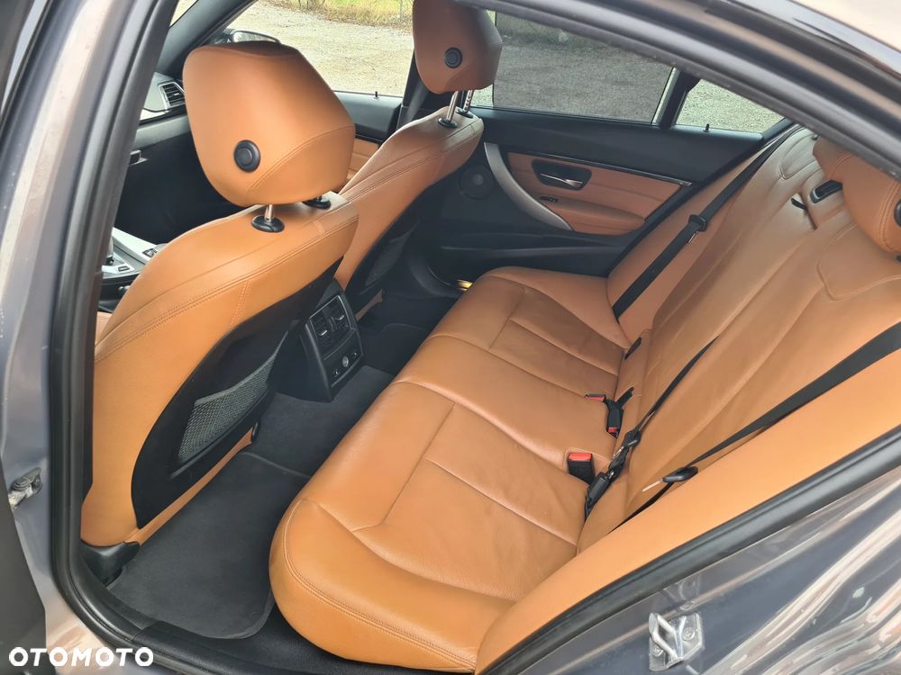 BMW Seria 3 - 24