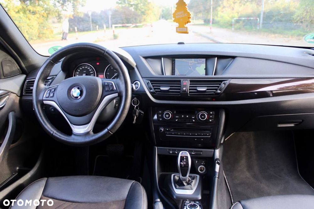 BMW X1 xDrive18d Sport Line - 12