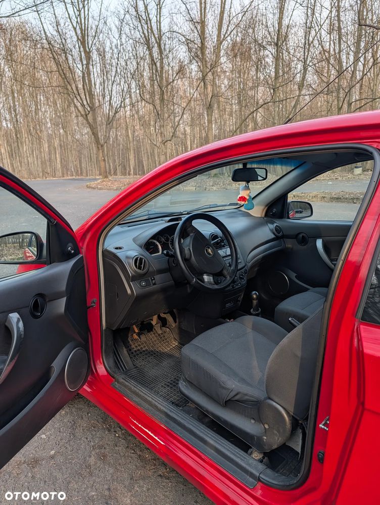 Chevrolet Aveo 1.2 16V Base - 8