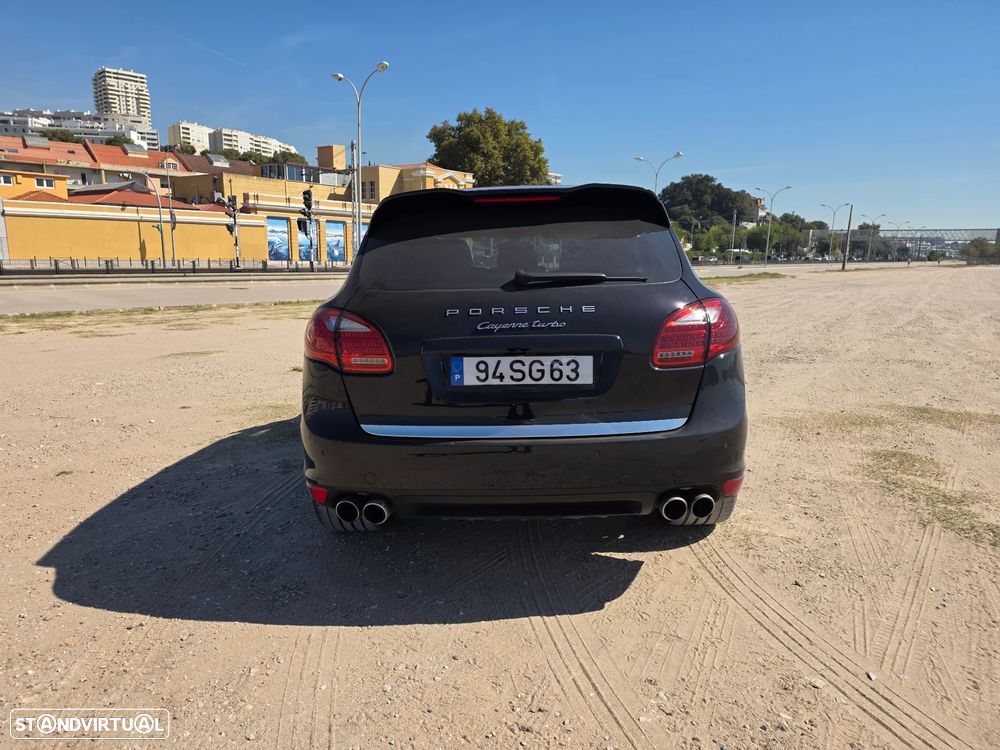 Porsche Cayenne Turbo Tiptronic S - 46