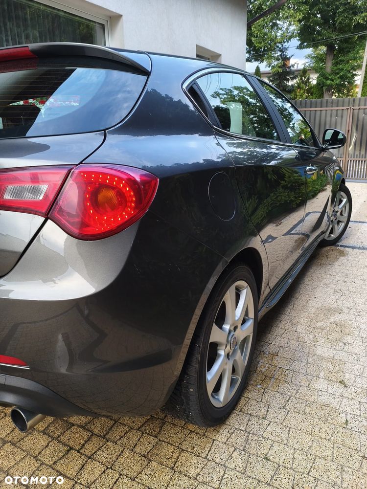 Alfa Romeo Giulietta 2.0 JTDM 16V - 16