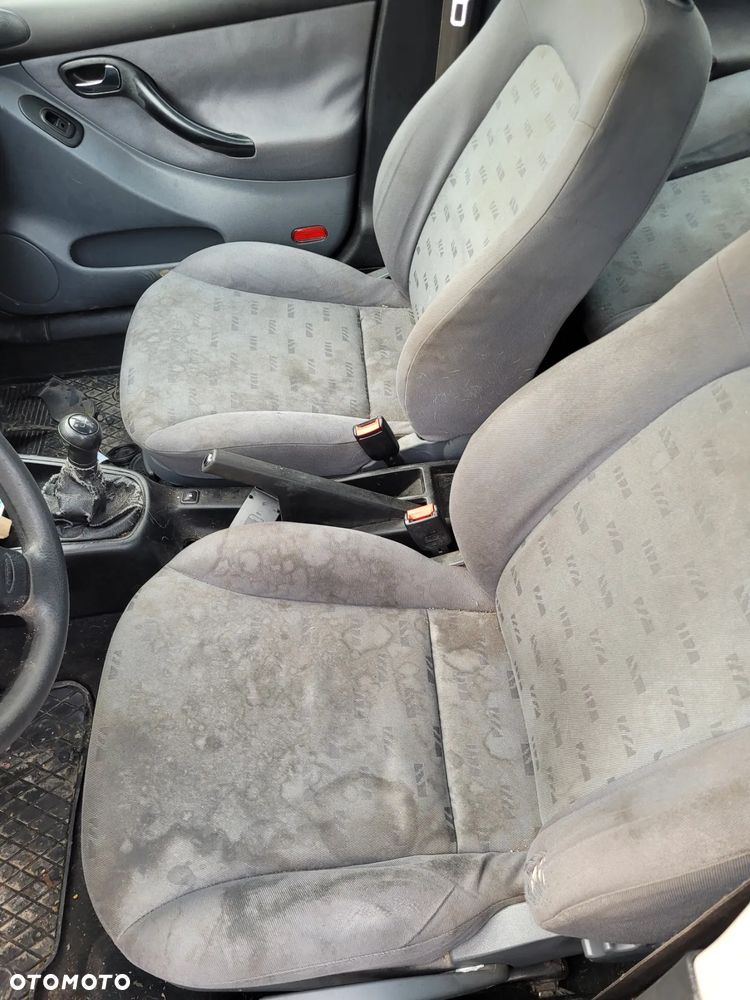 seat leon fotel kanapa deska kokpit podsufitka boczek podłokietnik licznik panel szyb stacyjka - 2