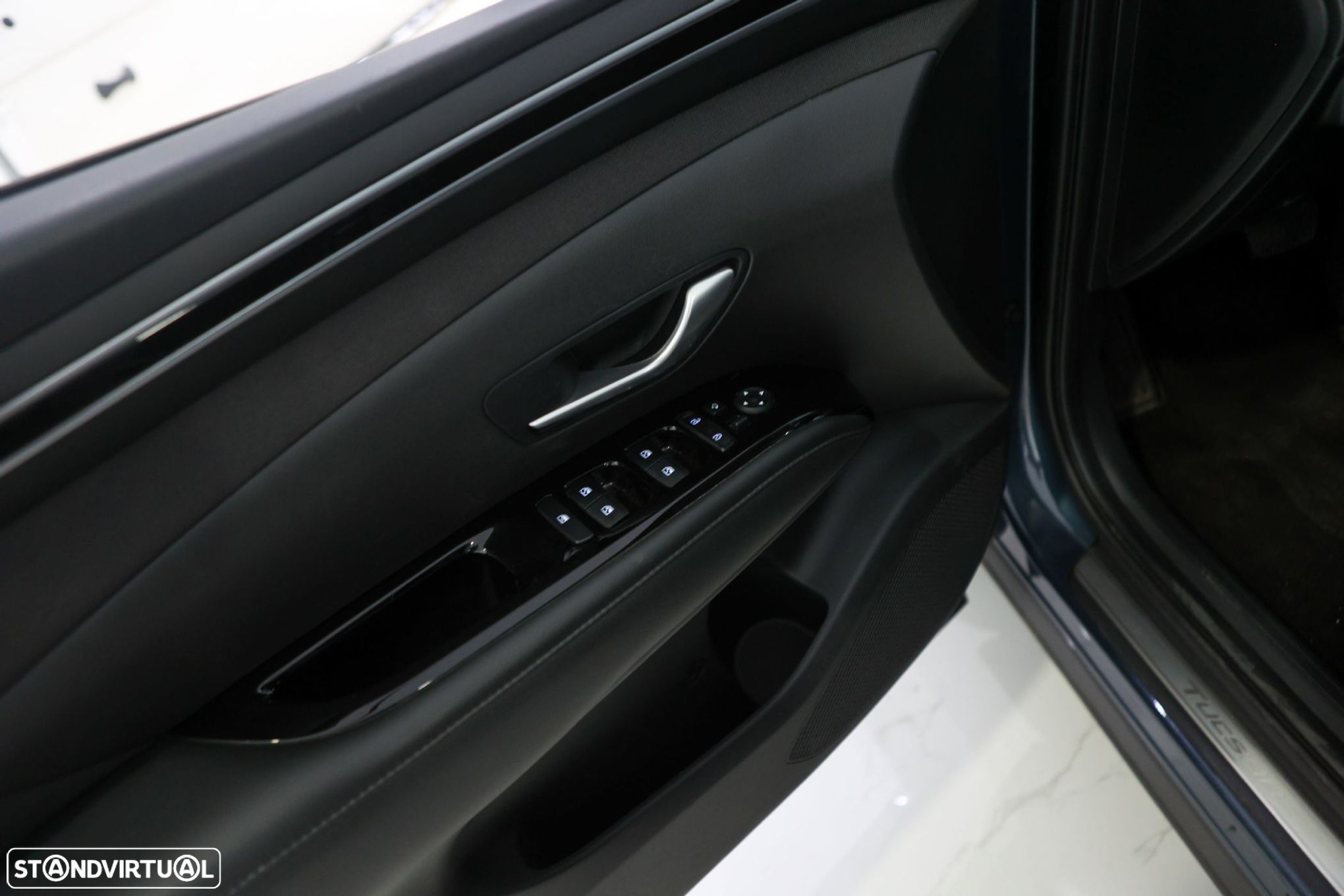 Hyundai Tucson 1.6 T-GDI HEV Premium - 27