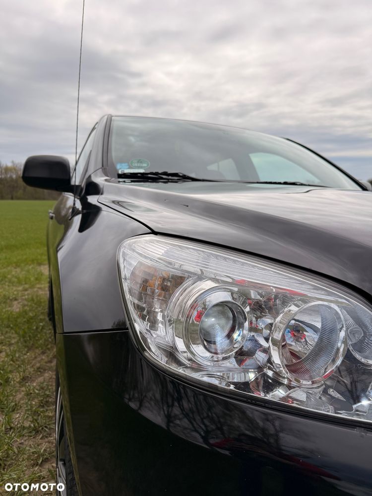 Toyota RAV4 - 13