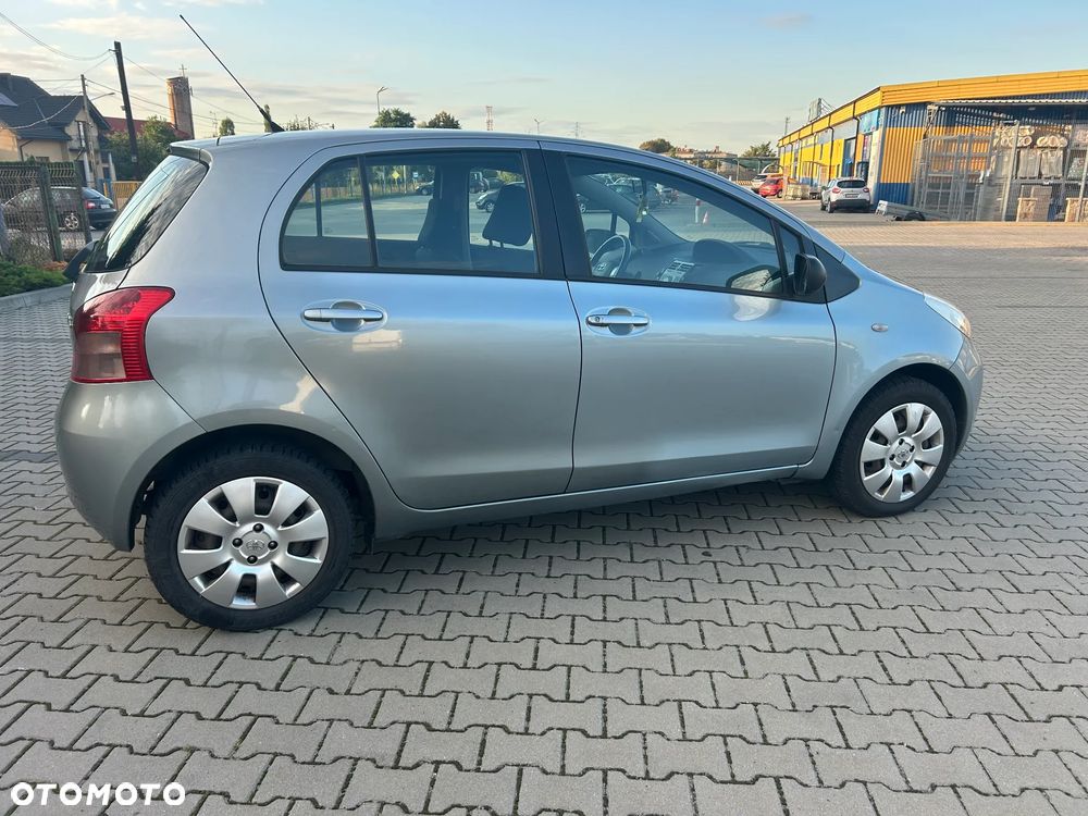Toyota Yaris 1.3 VVT-i Sol - 7