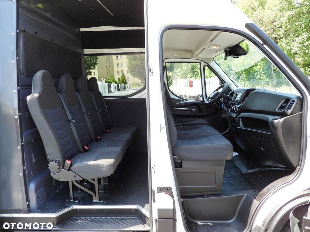 Iveco DAILY 35S16 FURGON BRYGADÓWKA 7 MIEJSC TEMPOMAT KLIMATYZACJA  160KM - 37