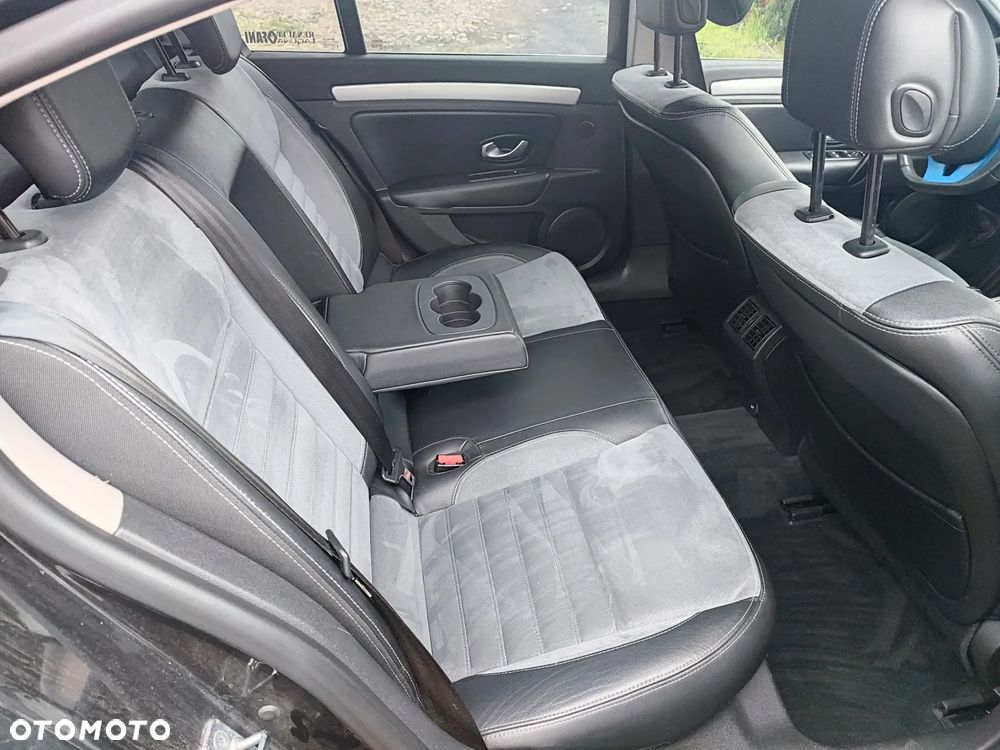 Renault Laguna 2.0 dCi FAP GT - 16