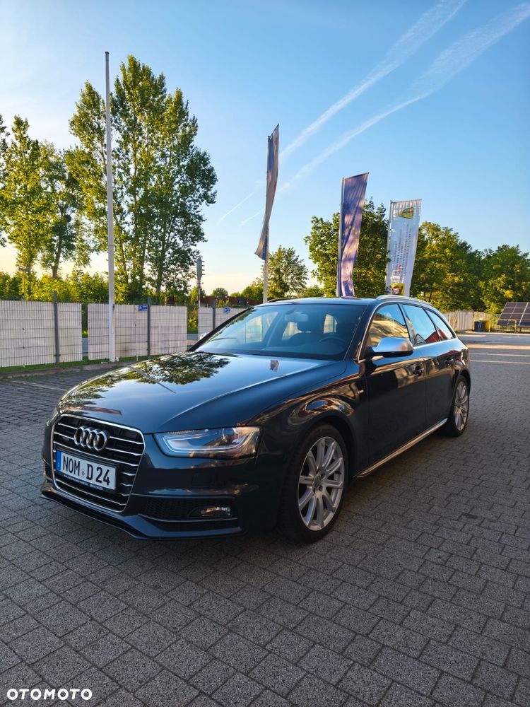 Audi A4 Avant 2.0 TDI DPF clean diesel quattro S tronic S line Sportpaket - 7