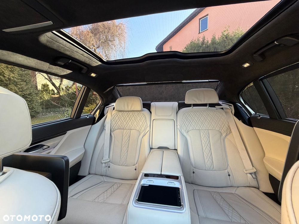 BMW Seria 7 - 15