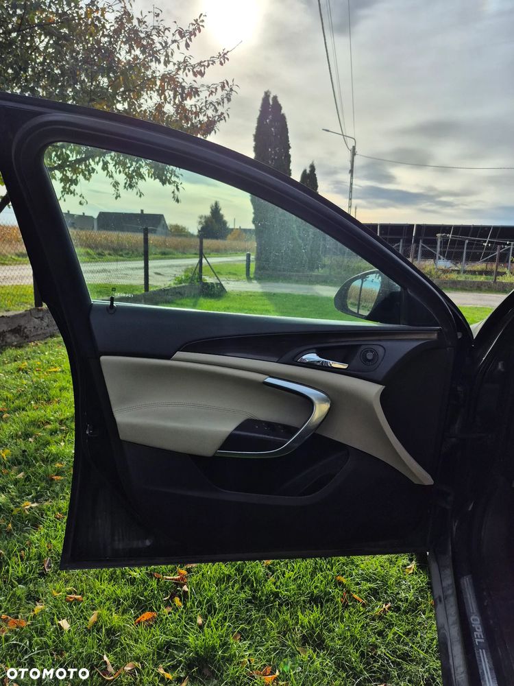 Opel Insignia 2.0 CDTI - 11