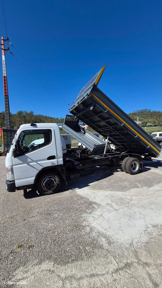 Mitsubishi Fuso - 2