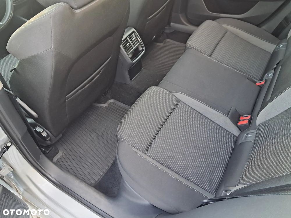 Skoda Octavia 2.0 TDI SCR Ambition DSG - 10