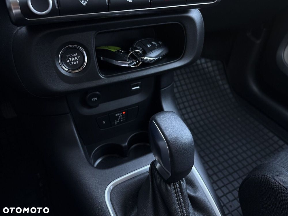 Citroën C3 1.2 PureTech Shine EAT6 - 22