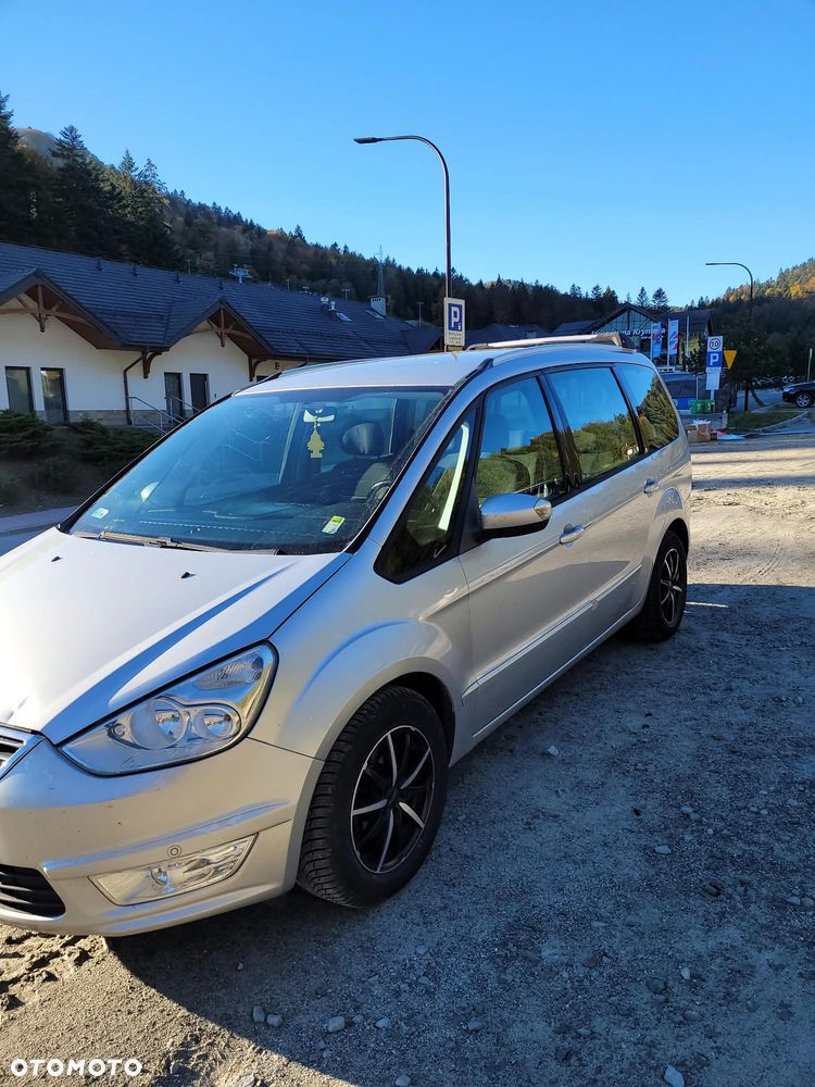 Ford Galaxy 2012 photo 2
