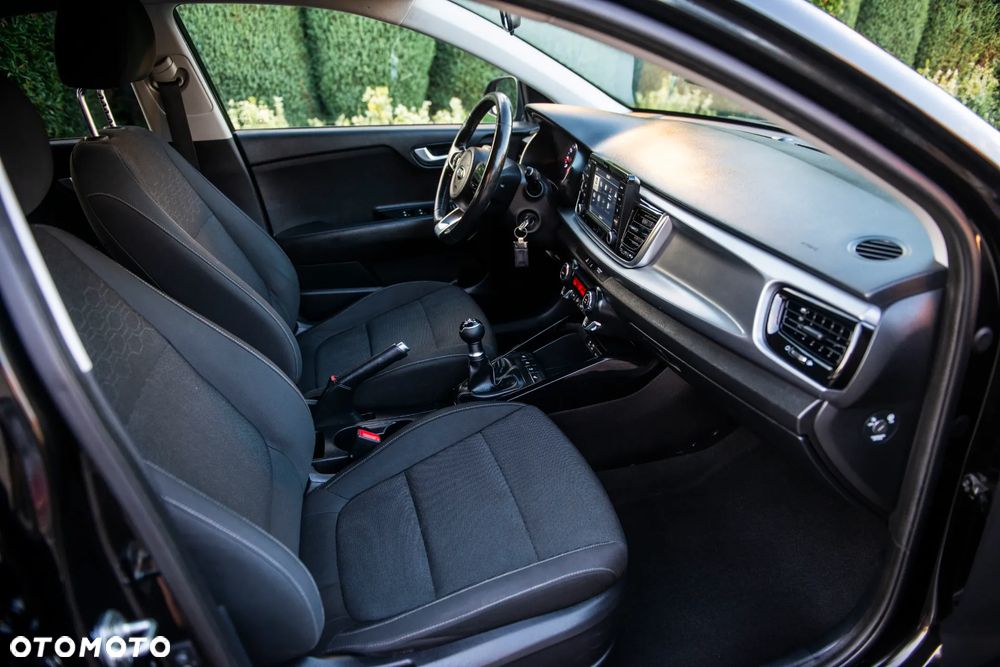 Kia Rio 1.2 Business Line Plus - 38