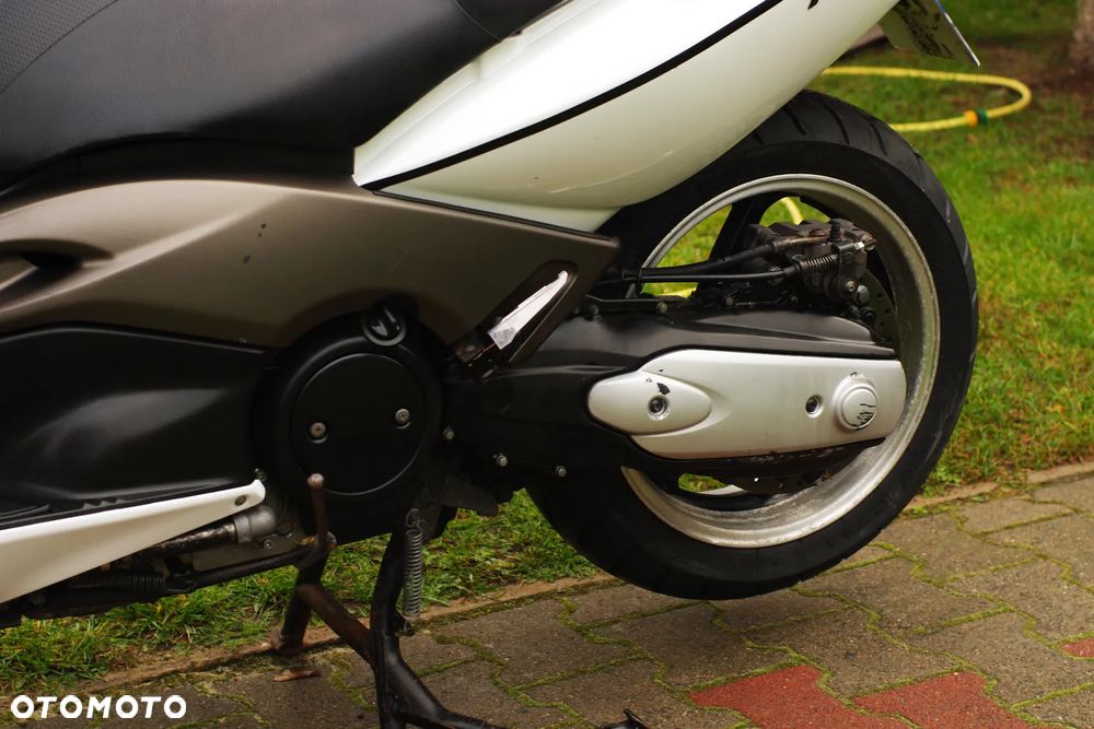 Yamaha Tmax - 29