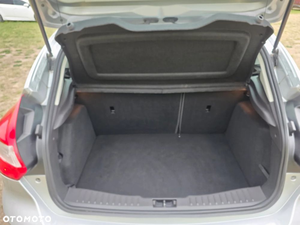 Ford Focus 1.6 TDCi DPF Champions Edition - 16