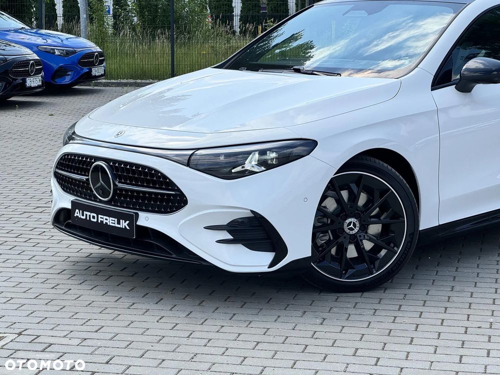 Mercedes-Benz CLA 200 mHEV 4-Matic 8G-DCT - 9