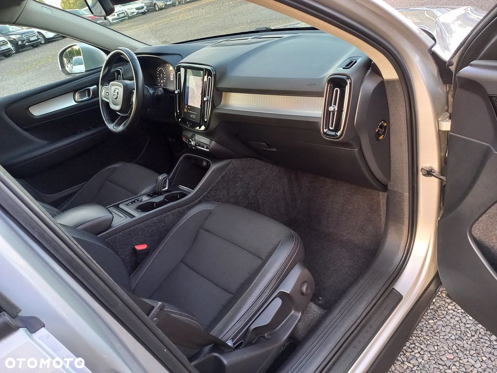 Volvo XC 40 D3 Momentum - 21