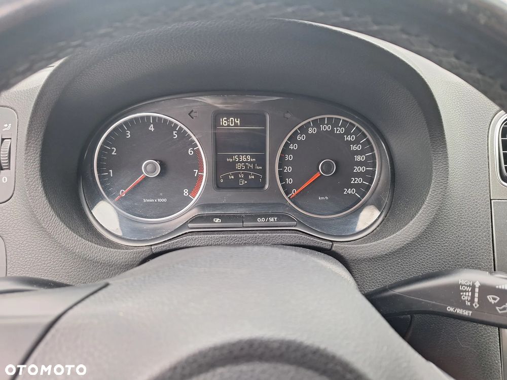 Volkswagen Polo 1.4 16V Highline - 8