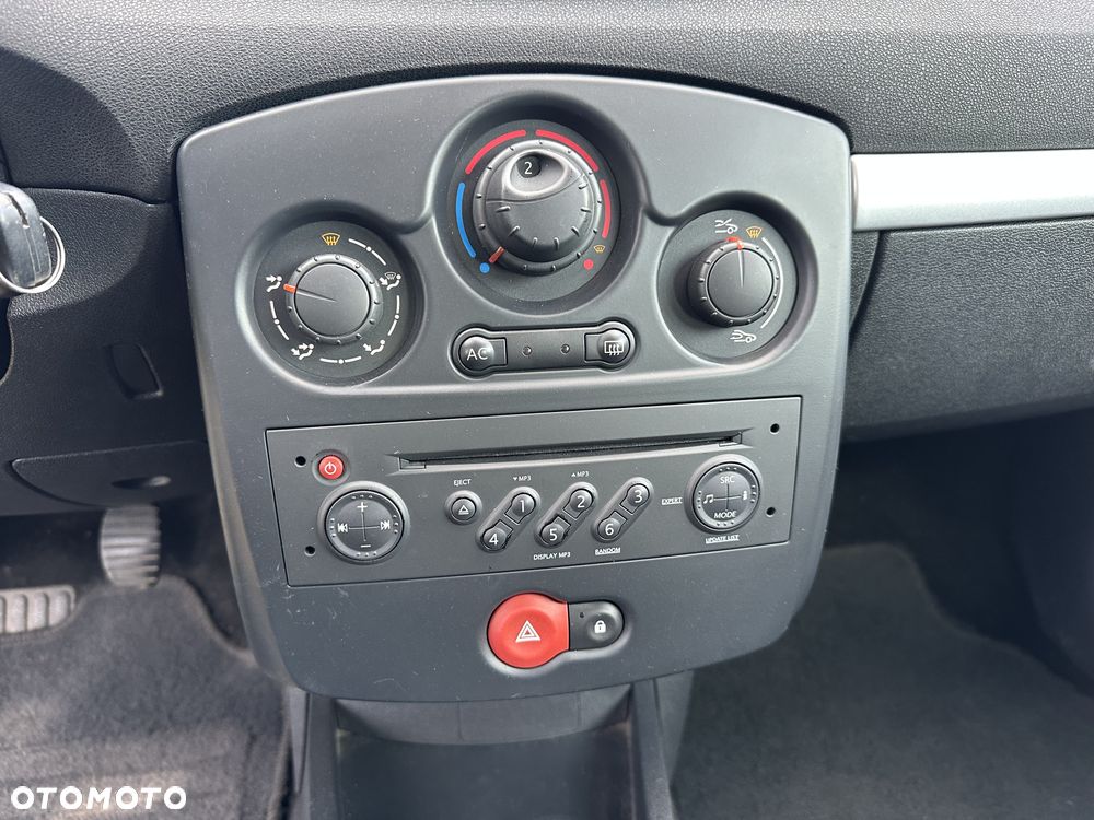 Renault Clio - 21