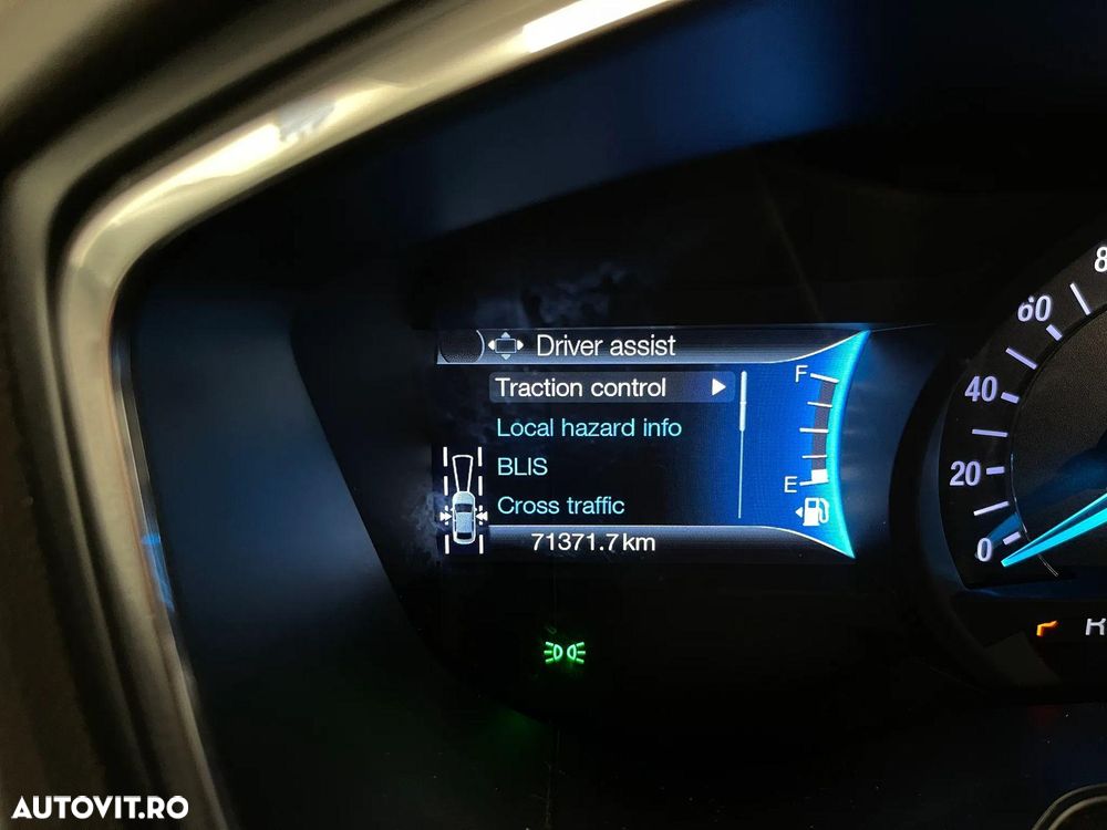 Ford Mondeo 2.0 HEV Titanium - 26