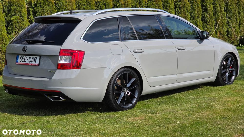 Skoda Octavia 2.0 TDI RS DSG - 6