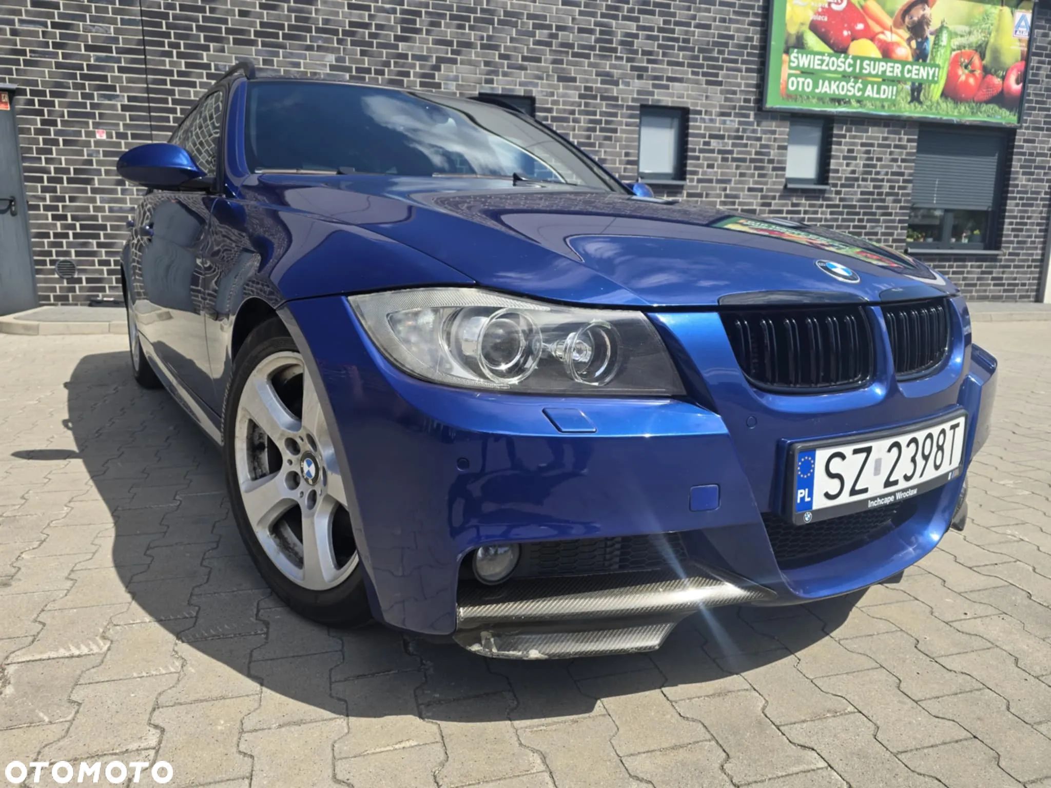 BMW Seria 3 330i Touring - 1