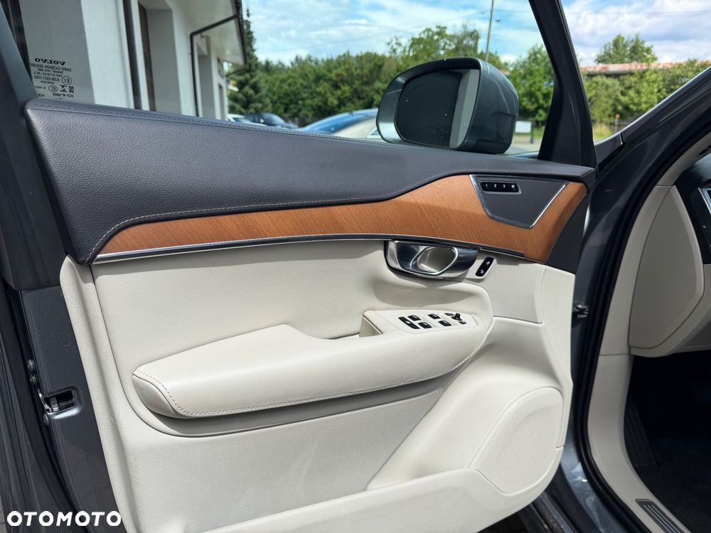Volvo XC 90 D5 AWD Inscription 7os - 25