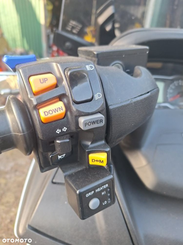Suzuki Burgman - 7