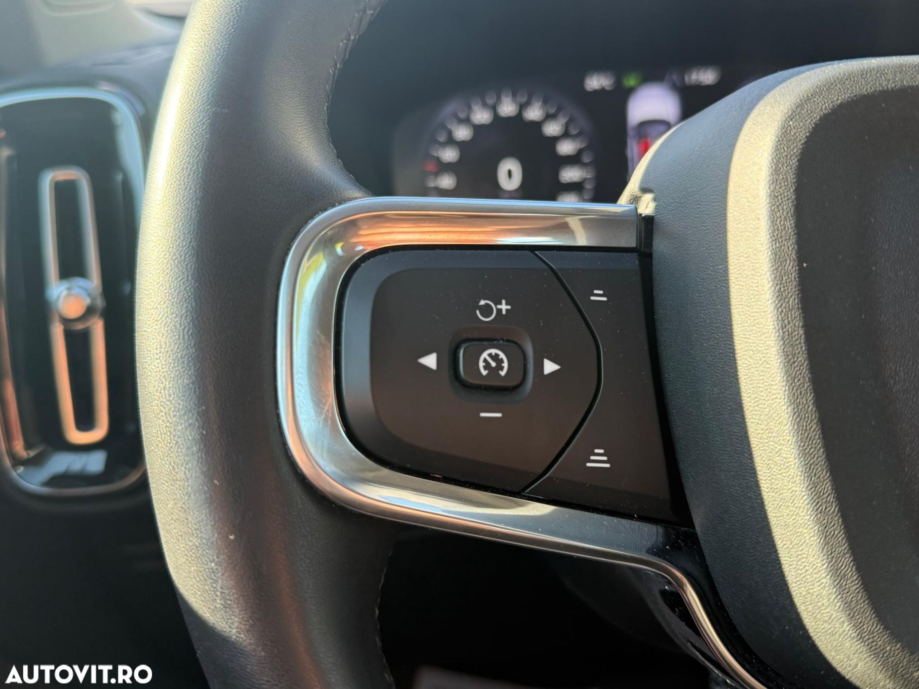 Volvo XC 40 T4 Recharge DKG Core - 23
