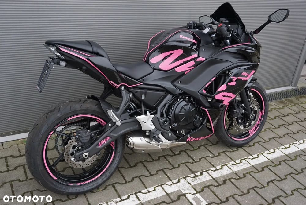 Kawasaki Ninja - 4
