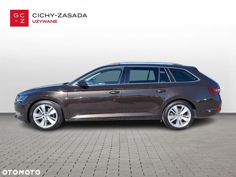 Skoda Superb 2.0 TDI Style DSG - 2