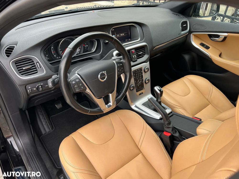 Volvo V40 D2 Inscription - 16