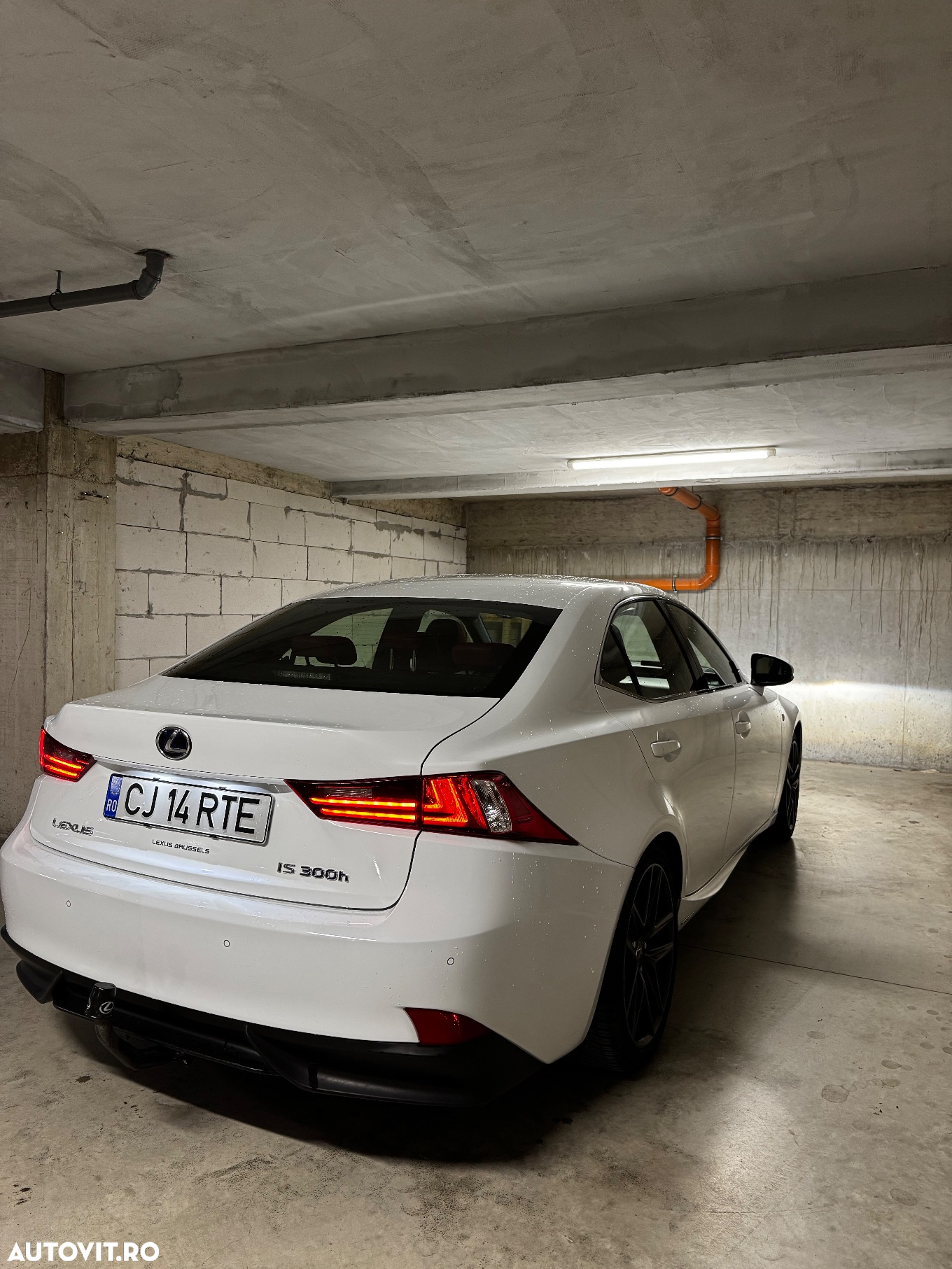 Lexus Seria IS 300h Aut. F Sport - 4