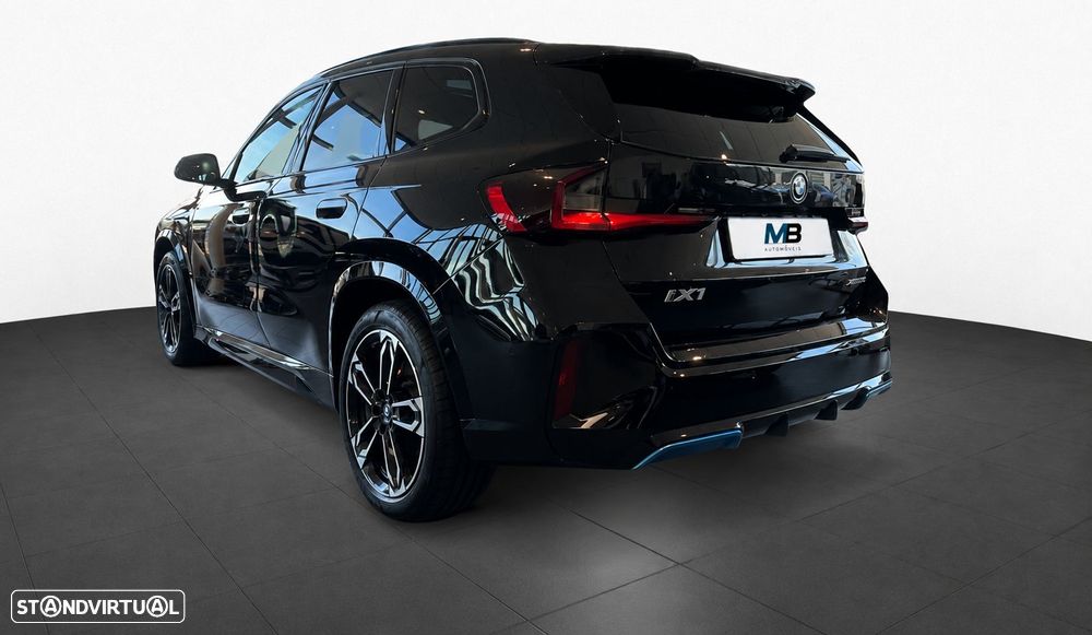 BMW iX1 xDrive30 M Sport Pack - 10
