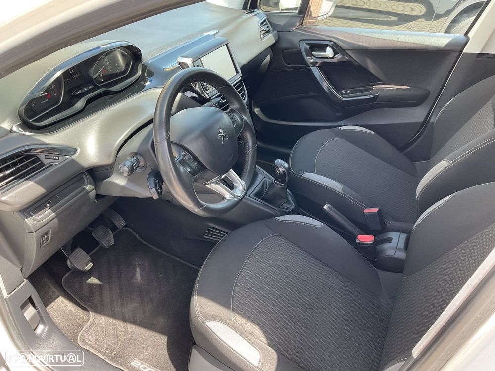 Peugeot 208 1.2 PureTech Active - 22