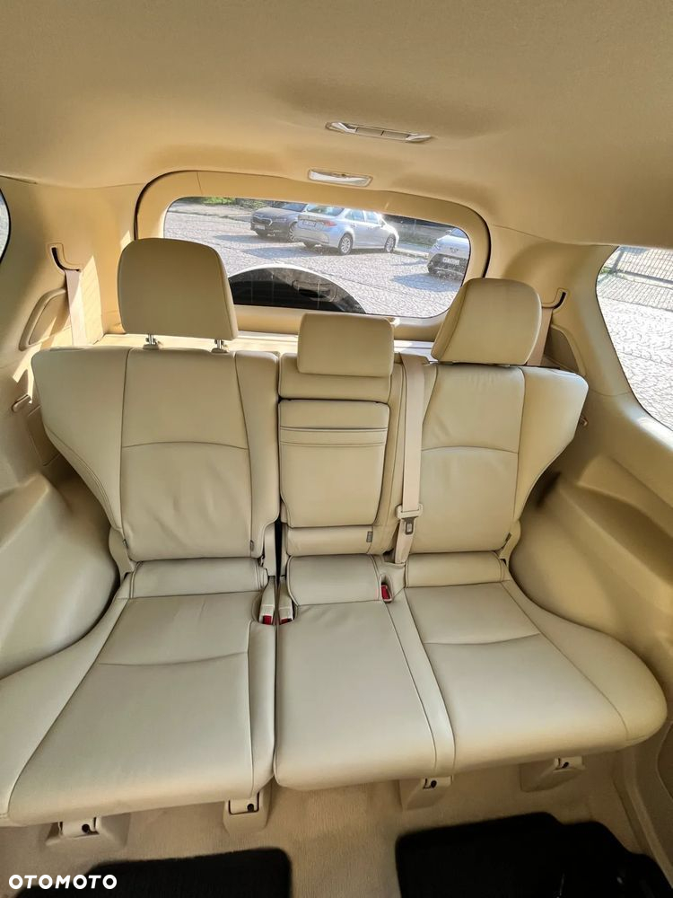 Toyota Land Cruiser - 24