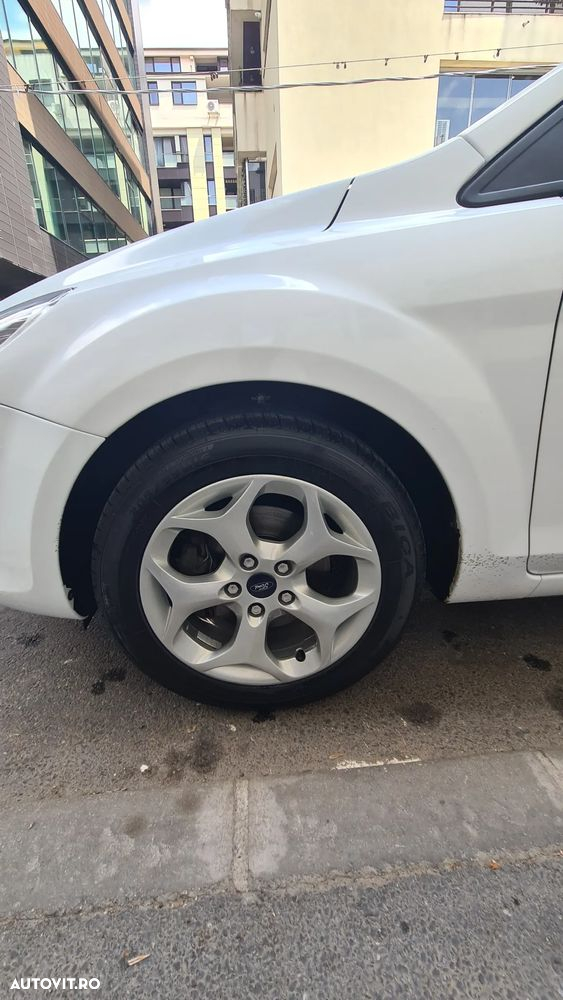 Ford Focus 1.6 Ti-VCT Titanium - 8