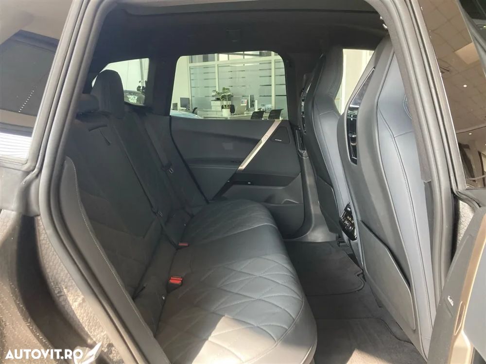 BMW iX xDrive50 - 19