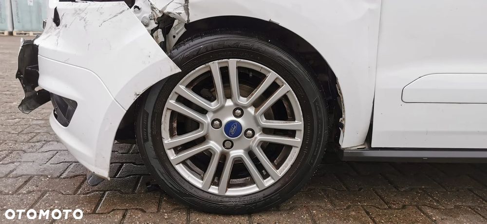 Ford Tourneo Courier 1.5 TDCi Titanium - 19